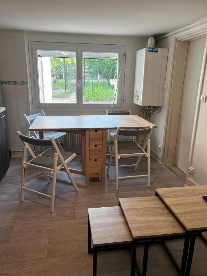 Appartement Avec Terrasse Et Garage Bourges Esterno foto