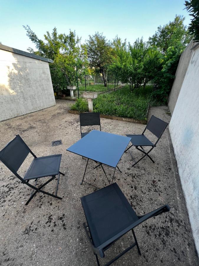 Appartement Avec Terrasse Et Garage Bourges Esterno foto
